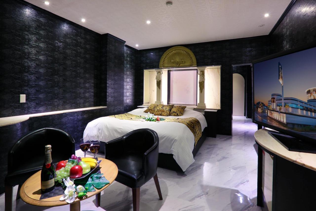 Hotel Bijou (Adults Only) Окаяма Экстерьер фото