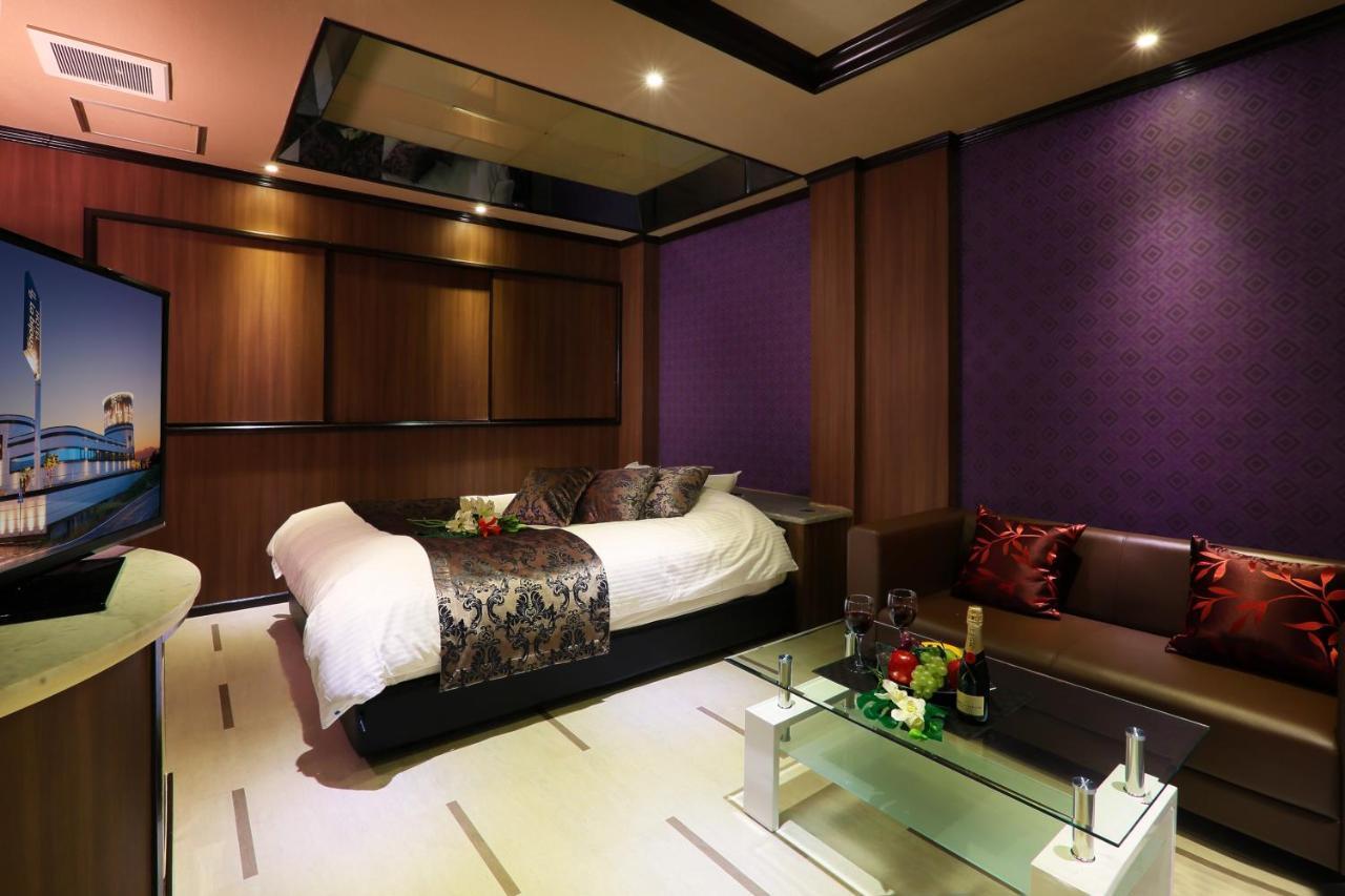 Hotel Bijou (Adults Only) Окаяма Экстерьер фото